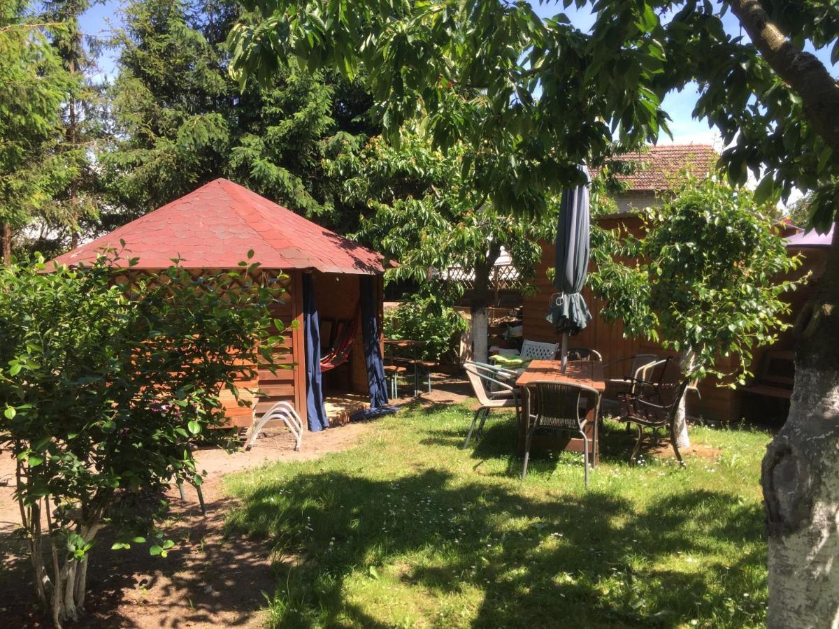 Pokoje Goscinne Renata Knitter Komnino Exterior foto