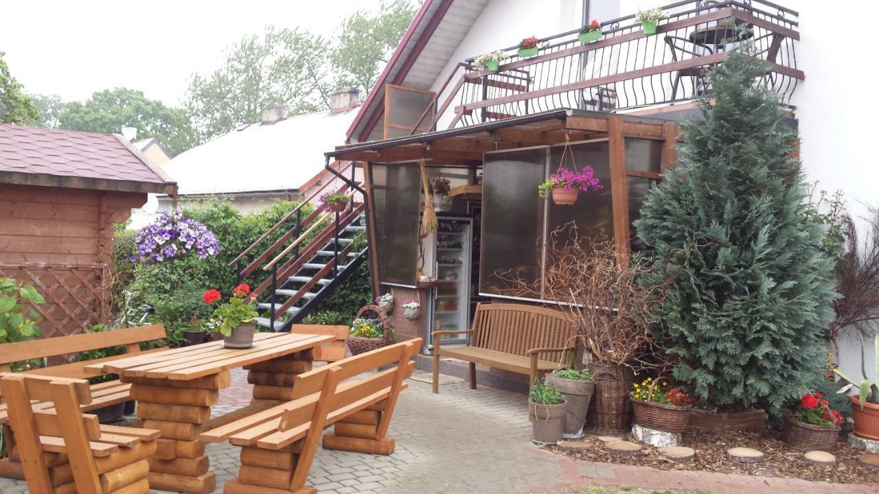 Pokoje Goscinne Renata Knitter Komnino Exterior foto
