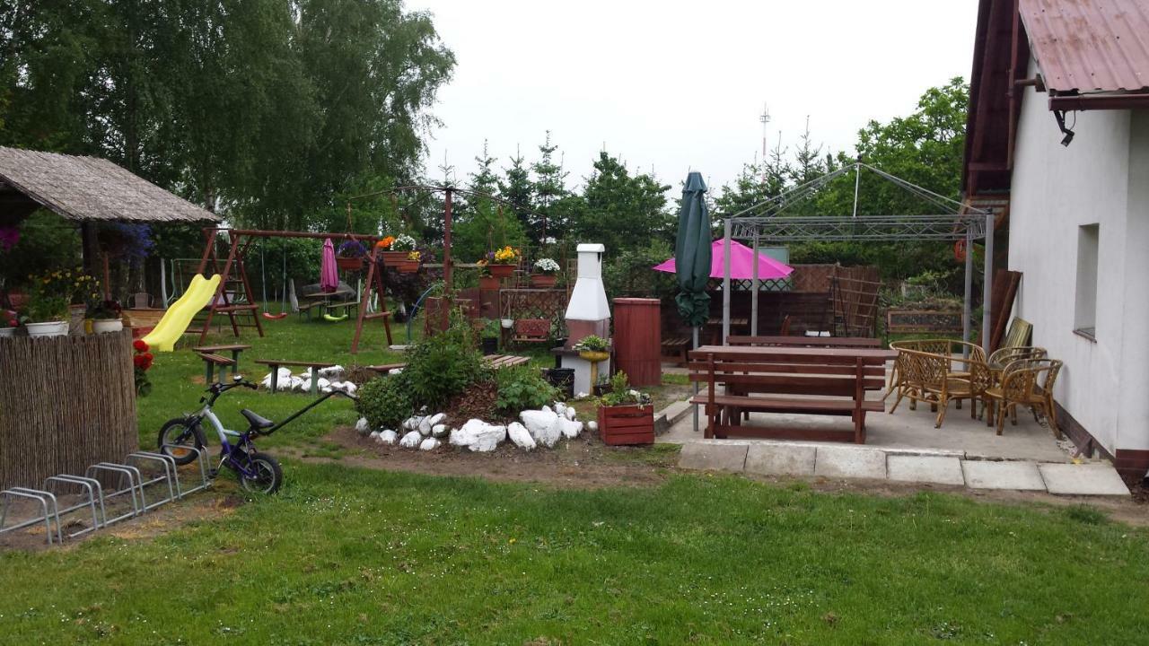 Pokoje Goscinne Renata Knitter Komnino Exterior foto