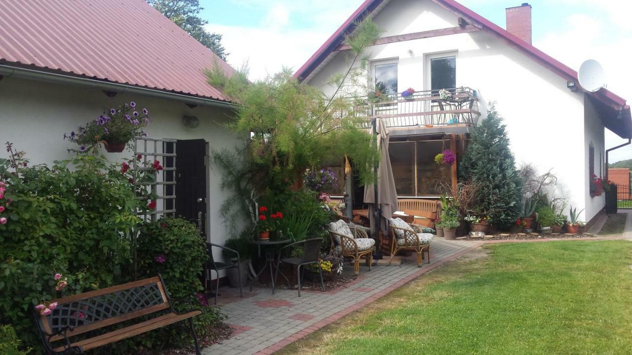 Pokoje Goscinne Renata Knitter Komnino Exterior foto