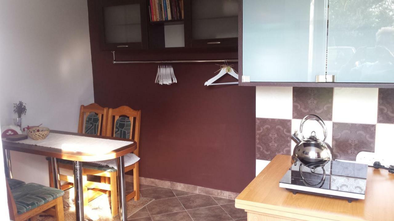Pokoje Goscinne Renata Knitter Komnino Exterior foto