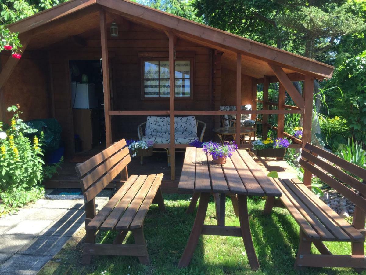 Pokoje Goscinne Renata Knitter Komnino Exterior foto